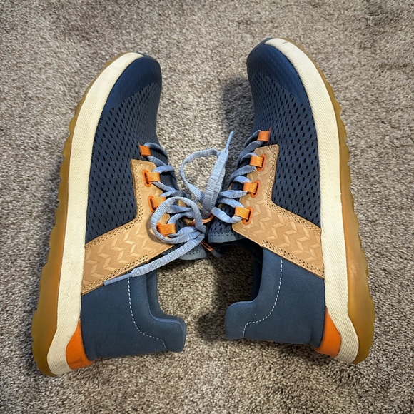 OluKai Wailuku Women's Navy Blue and Tan Sneakers - Picture 3 of 9